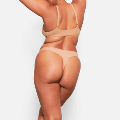 FITS EVERYBODY TRIANGLE BRALETTE | SIENNA