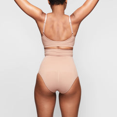 SEAMLESS SCULPT HIGH-WAISTED BRIEF | SIENNA