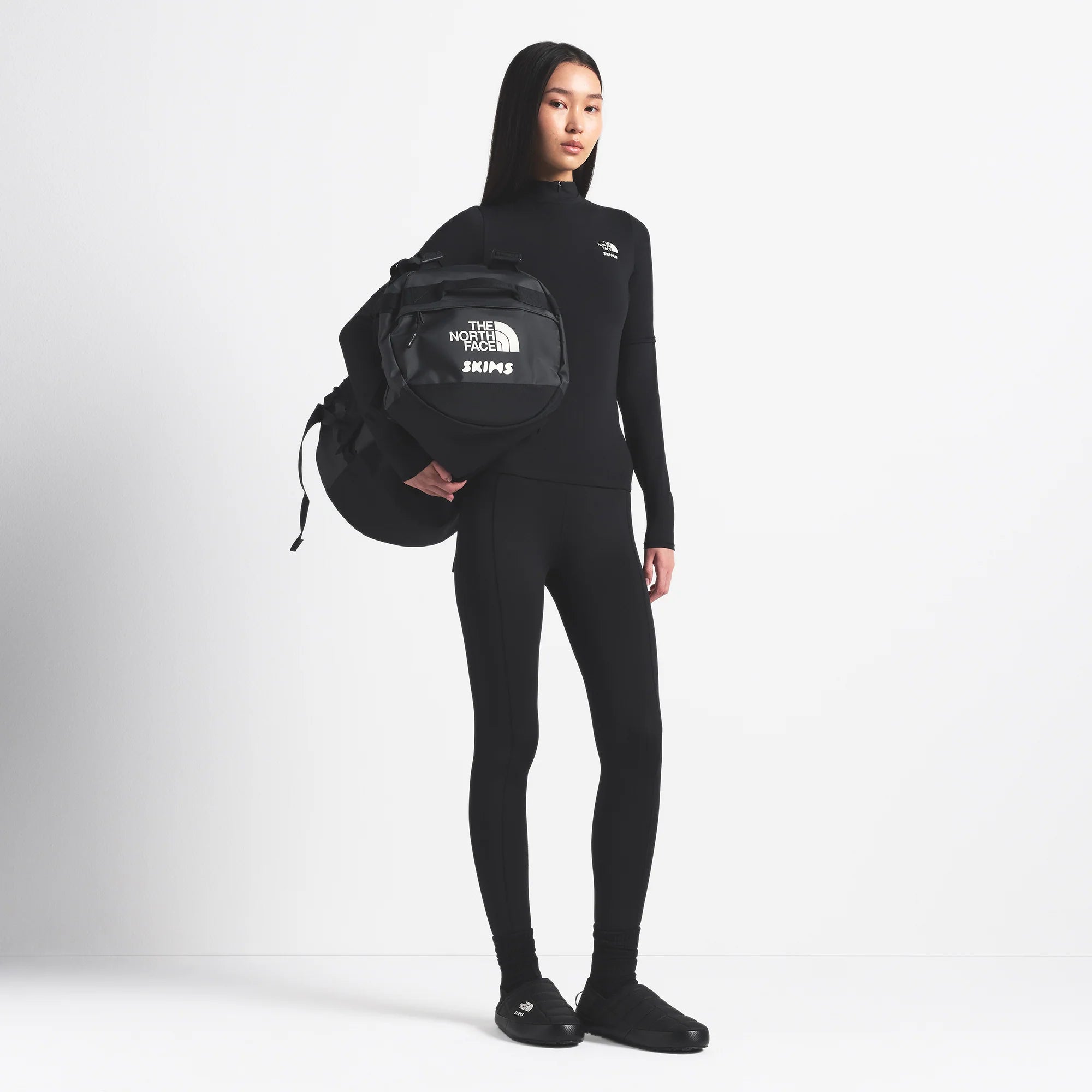 THE NORTH FACE X SKIMS SMALL BASE CAMP DUFFLE BAG | ONYX