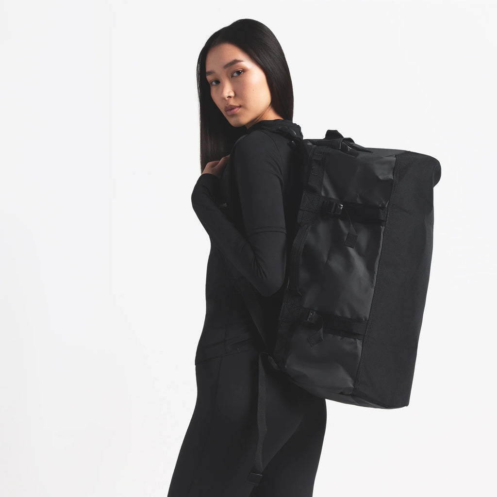 THE NORTH FACE X SKIMS SMALL BASE CAMP DUFFLE BAG | ONYX