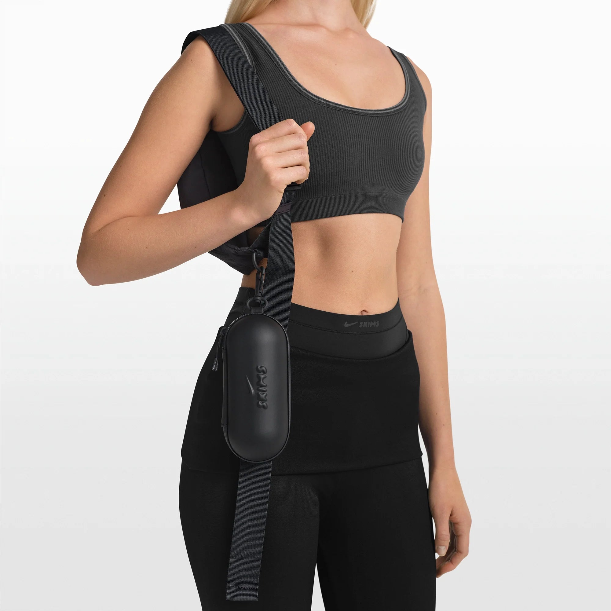 NikeSKIMS ACCESSORIES HARDSHELL GLASSES CASE | OBSIDIAN