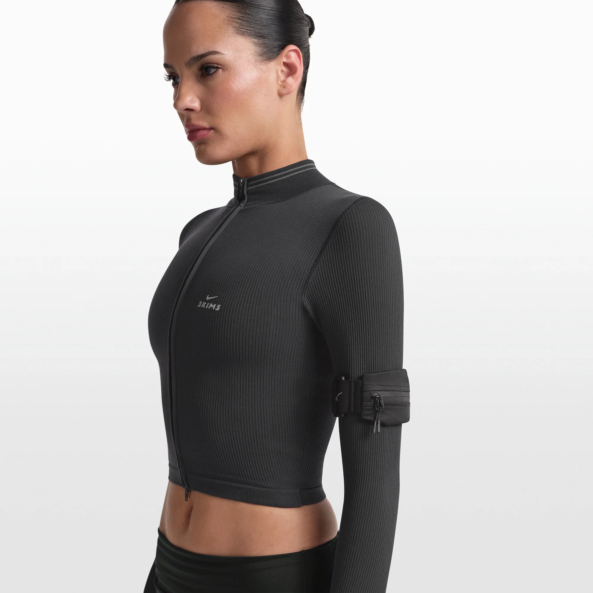 NikeSKIMS ACCESSORIES ARMBAND | OBSIDIAN