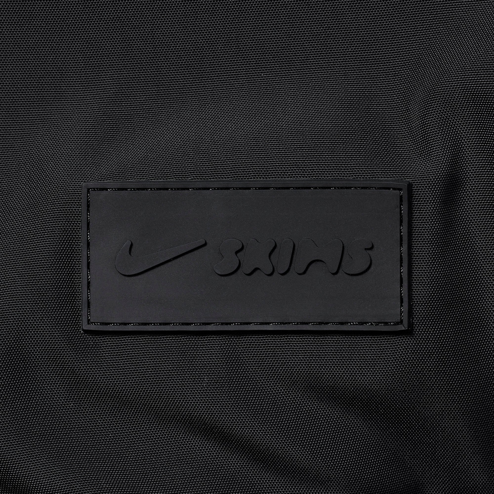 NikeSKIMS ACCESSORIES PUFFER GYM BAG | OBSIDIAN