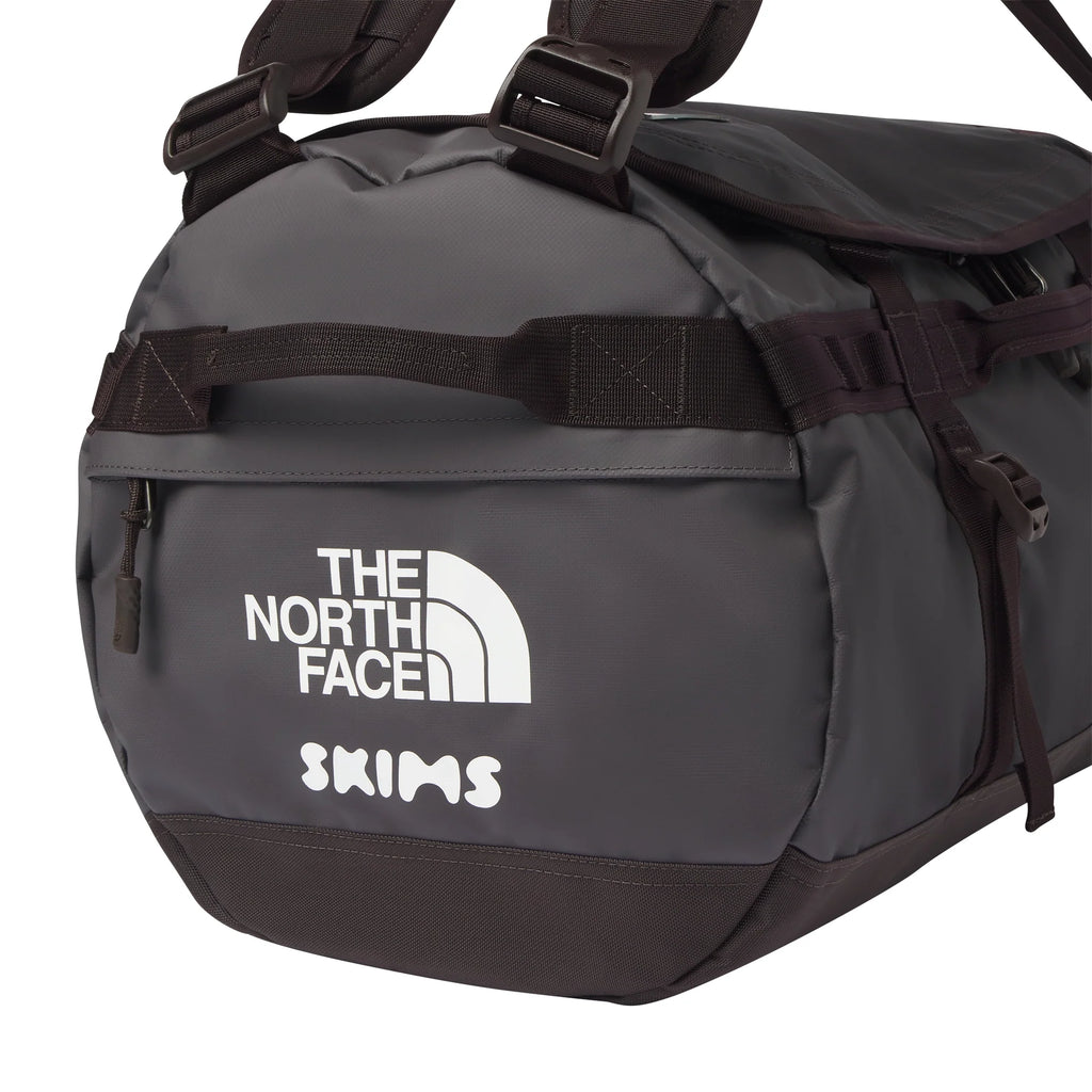 THE NORTH FACE X SKIMS SMALL BASE CAMP DUFFLE BAG | PHOENIX