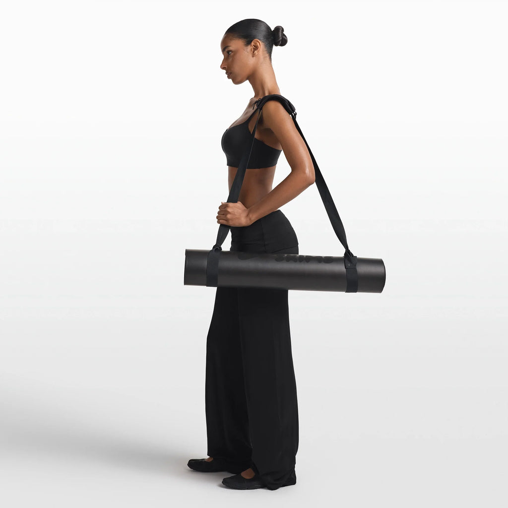 NikeSKIMS ACCESSORIES YOGA MAT STRAP | OBSIDIAN