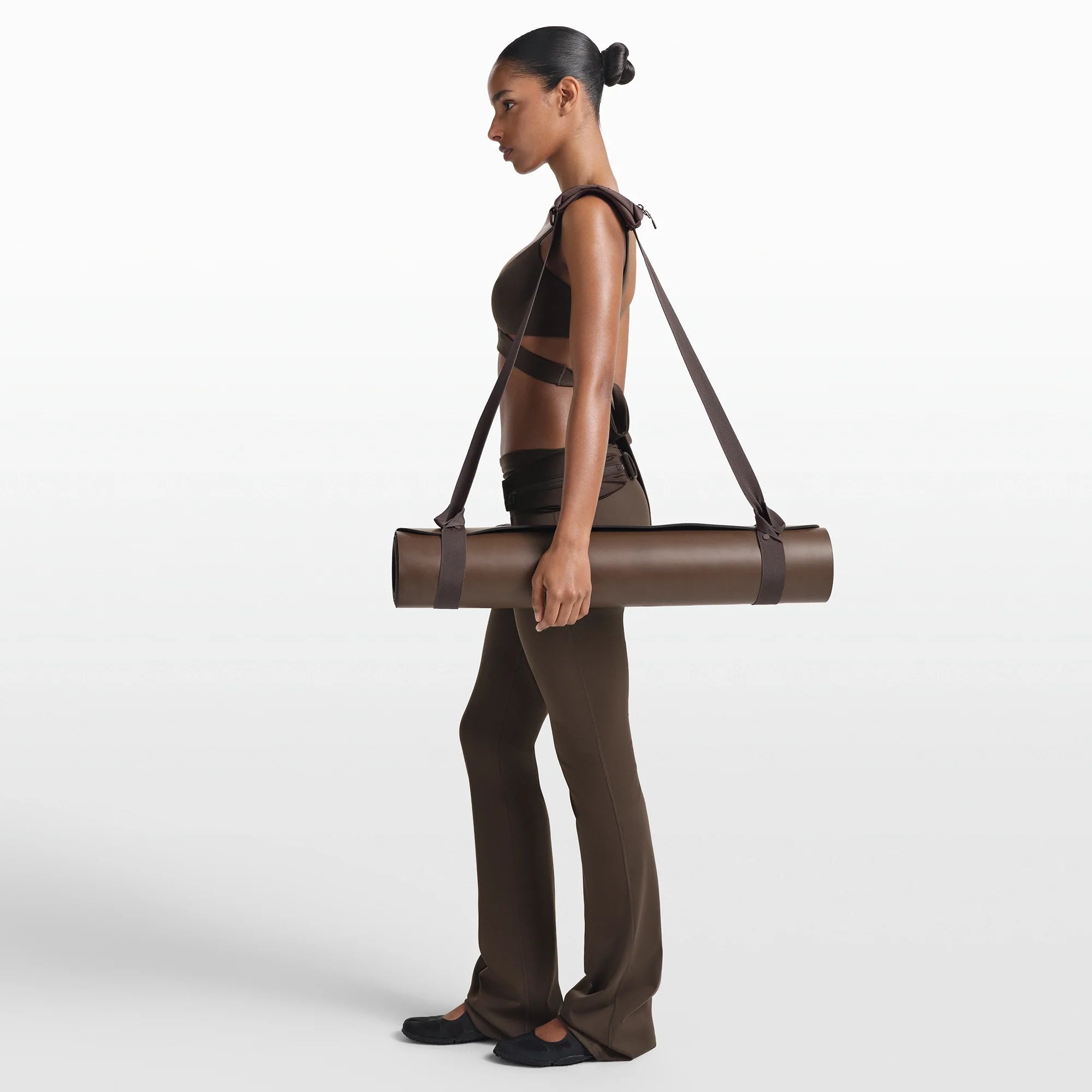 NikeSKIMS ACCESSORIES YOGA MAT STRAP | DARK SEPIA