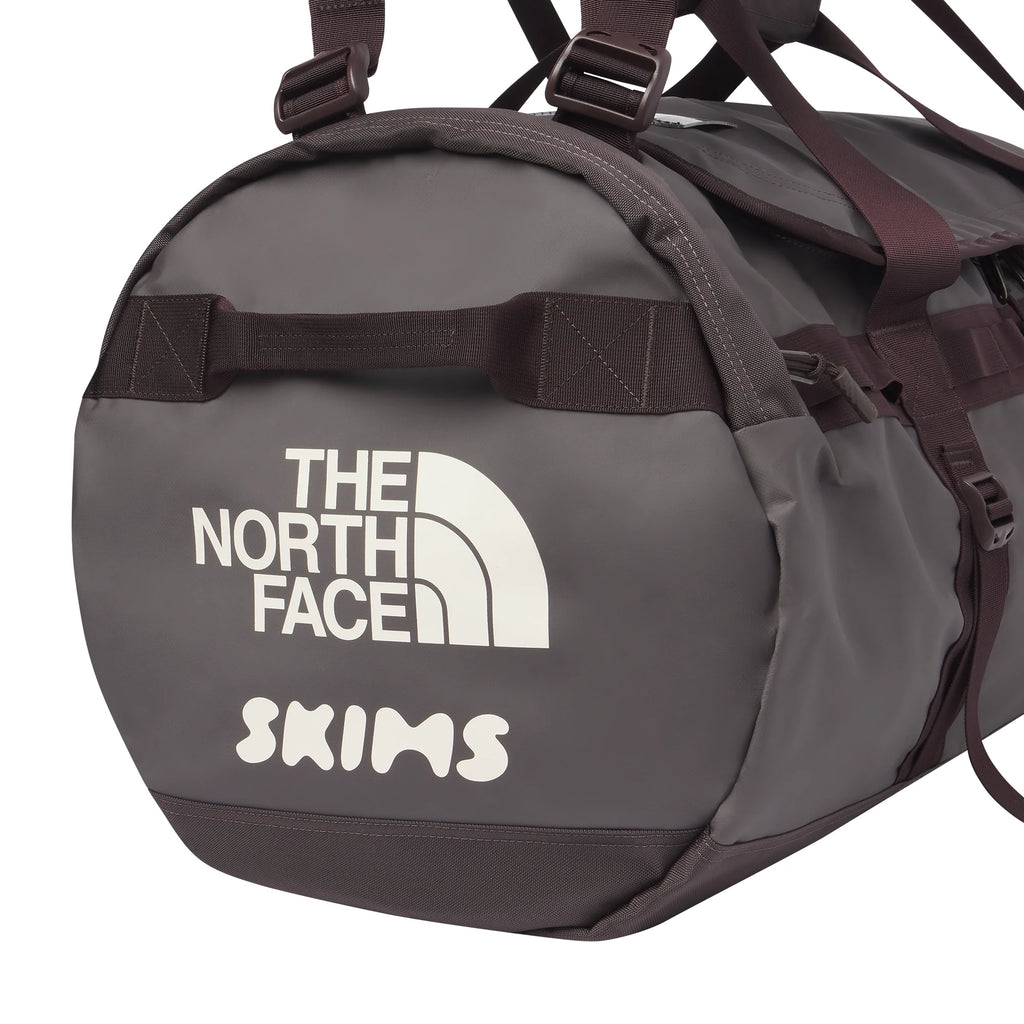 THE NORTH FACE X SKIMS LARGE BASE CAMP DUFFLE BAG | PHOENIX