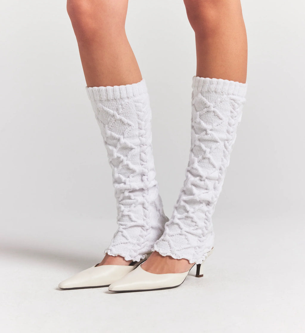 COZY LIGHT CABLE KNIT LEG WARMERS | IVORY