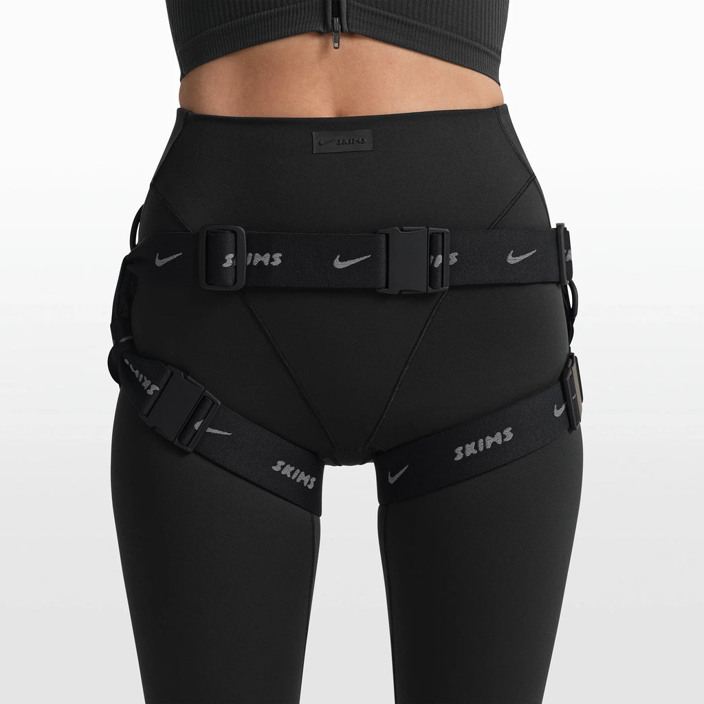 NikeSKIMS ACCESSORIES HARNESS WAISTPACK | OBSIDIAN