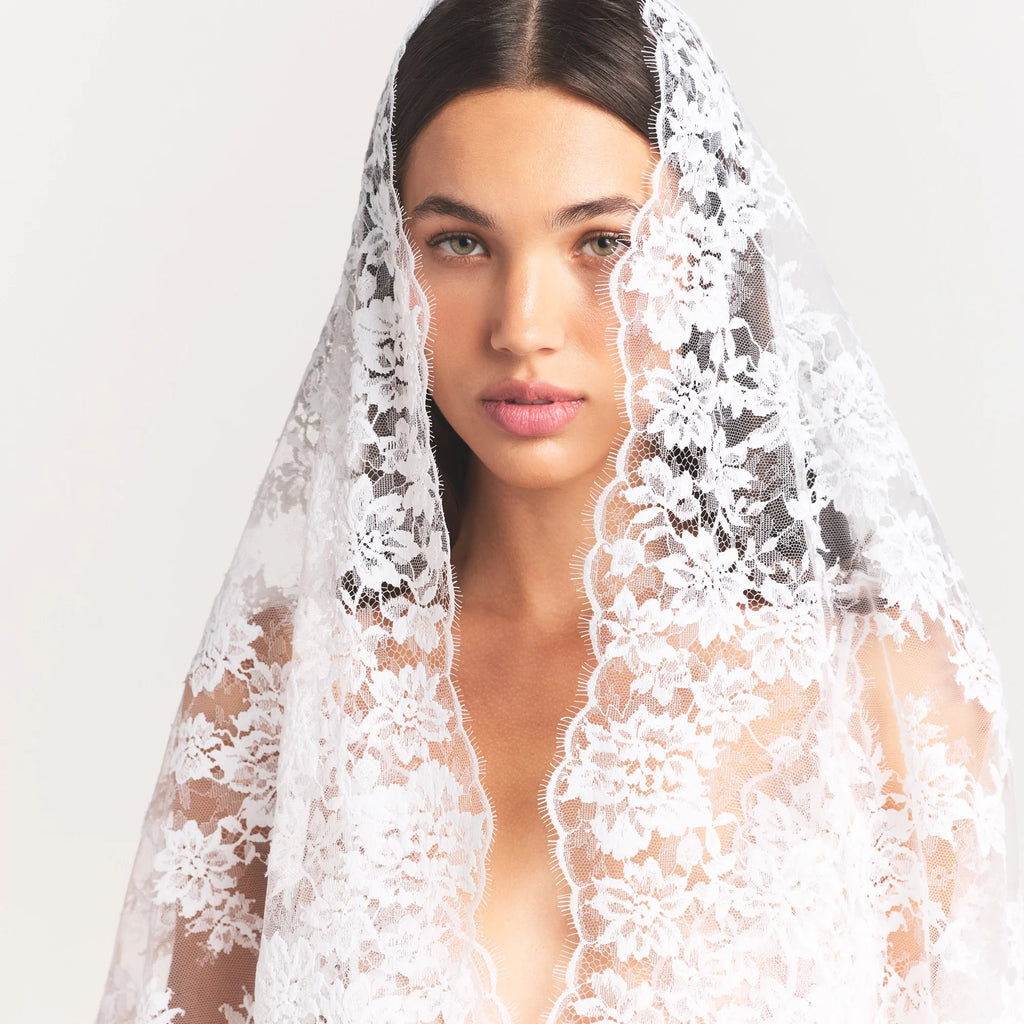 SKIMS LACE VEIL | SNOW