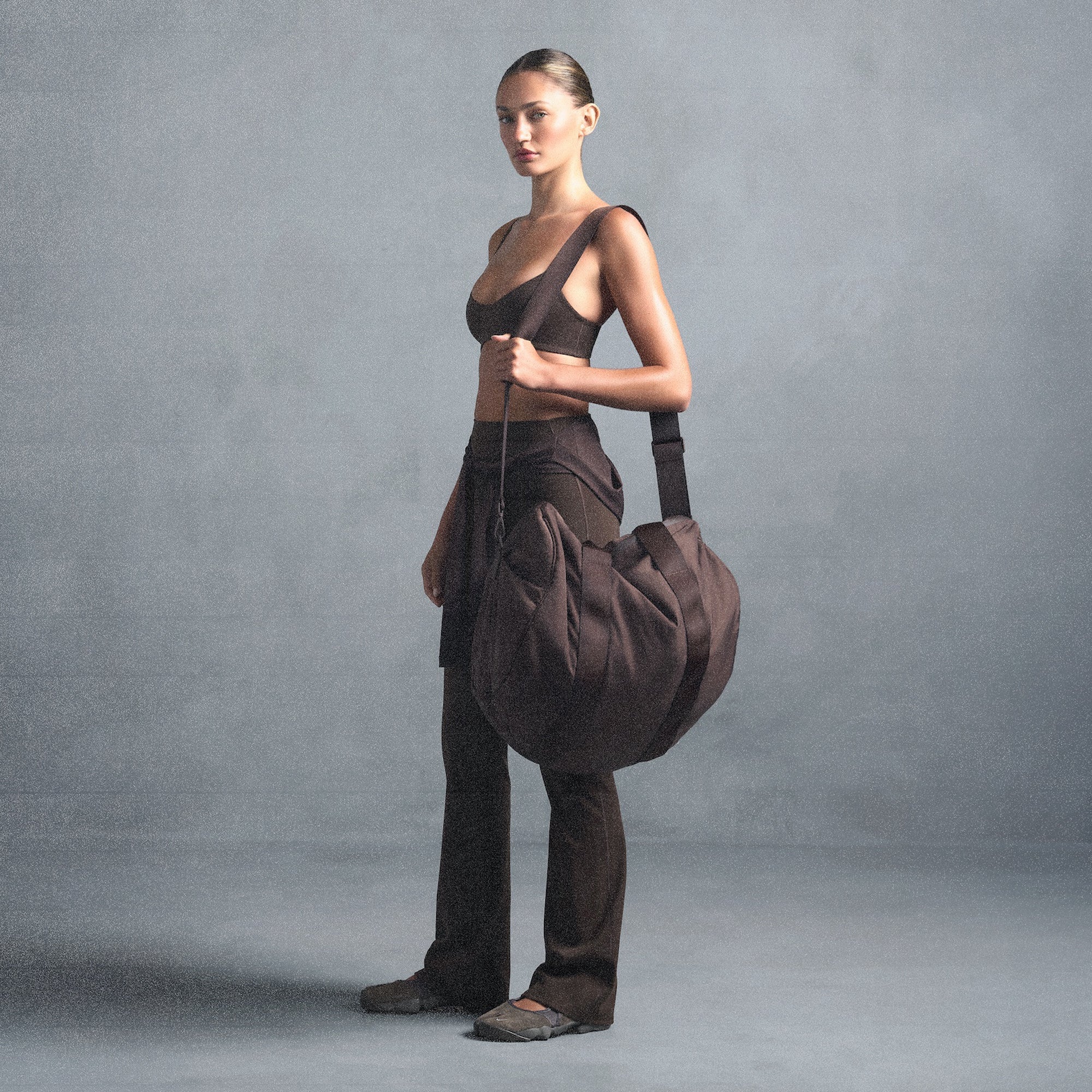 NikeSKIMS ACCESSORIES PUFFER GYM BAG | PHOENIX