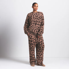 COZY OVERSIZED CREWNECK PULLOVER | SIENNA LEOPARD PRINT