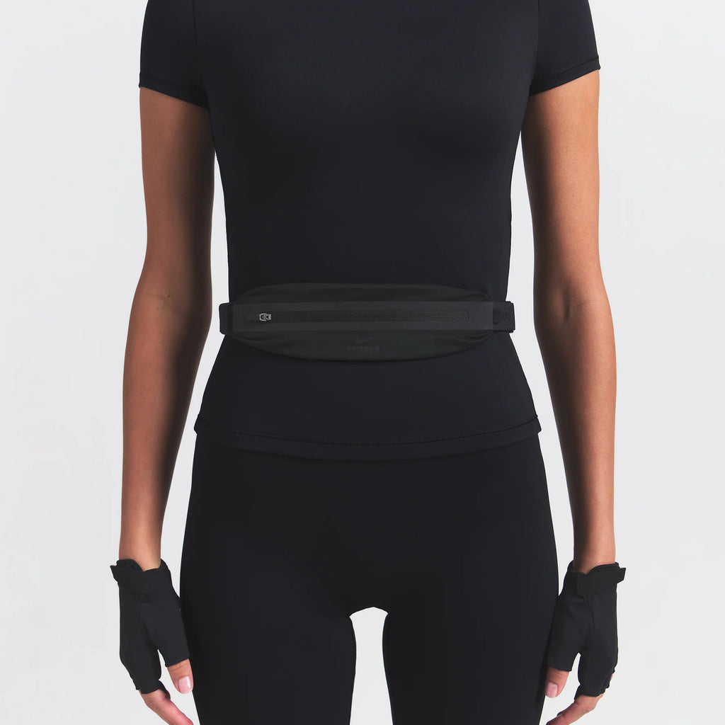 NikeSKIMS ACCESSORIES SLIM WAISTPACK | OBSIDIAN