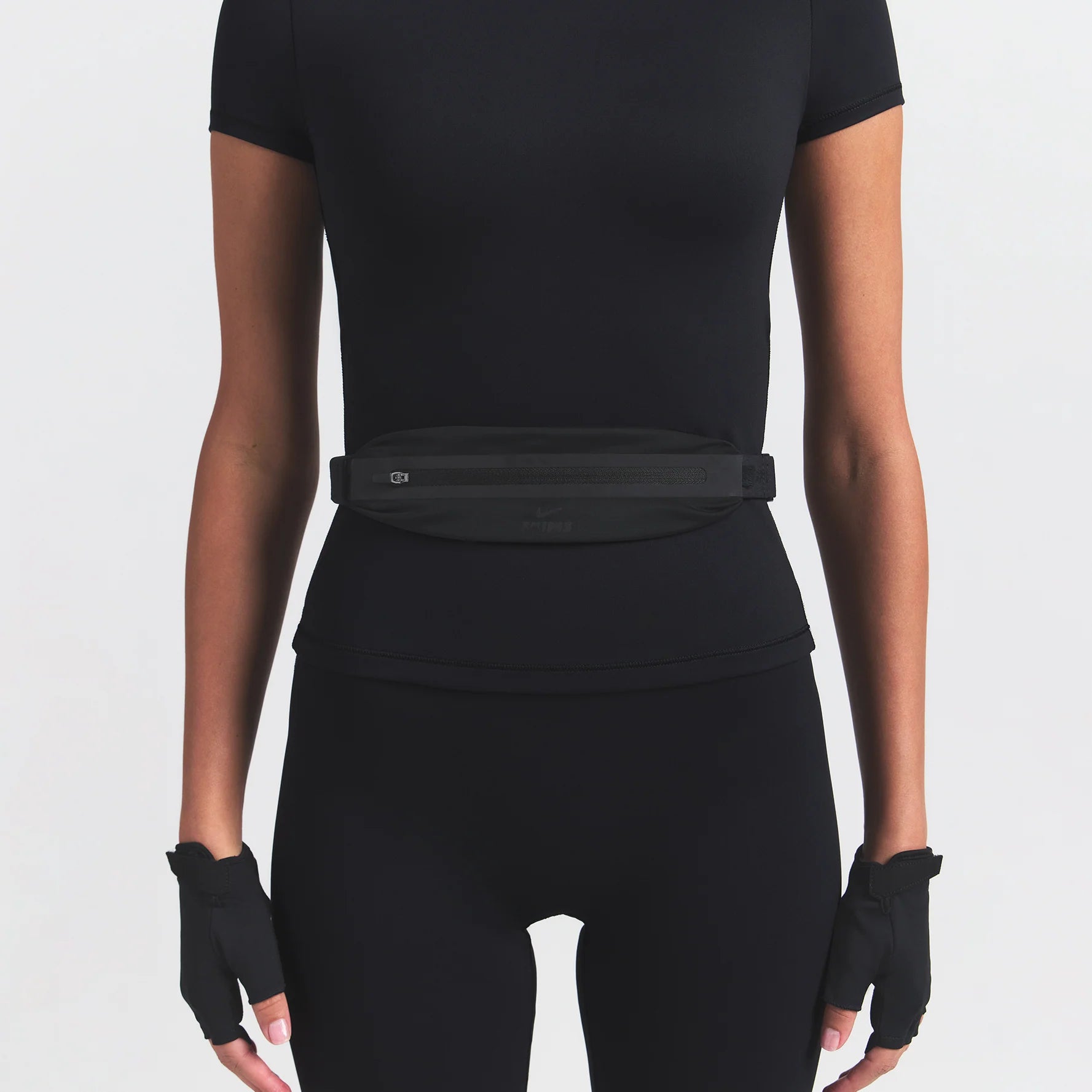 NikeSKIMS ACCESSORIES SLIM WAISTPACK | OBSIDIAN