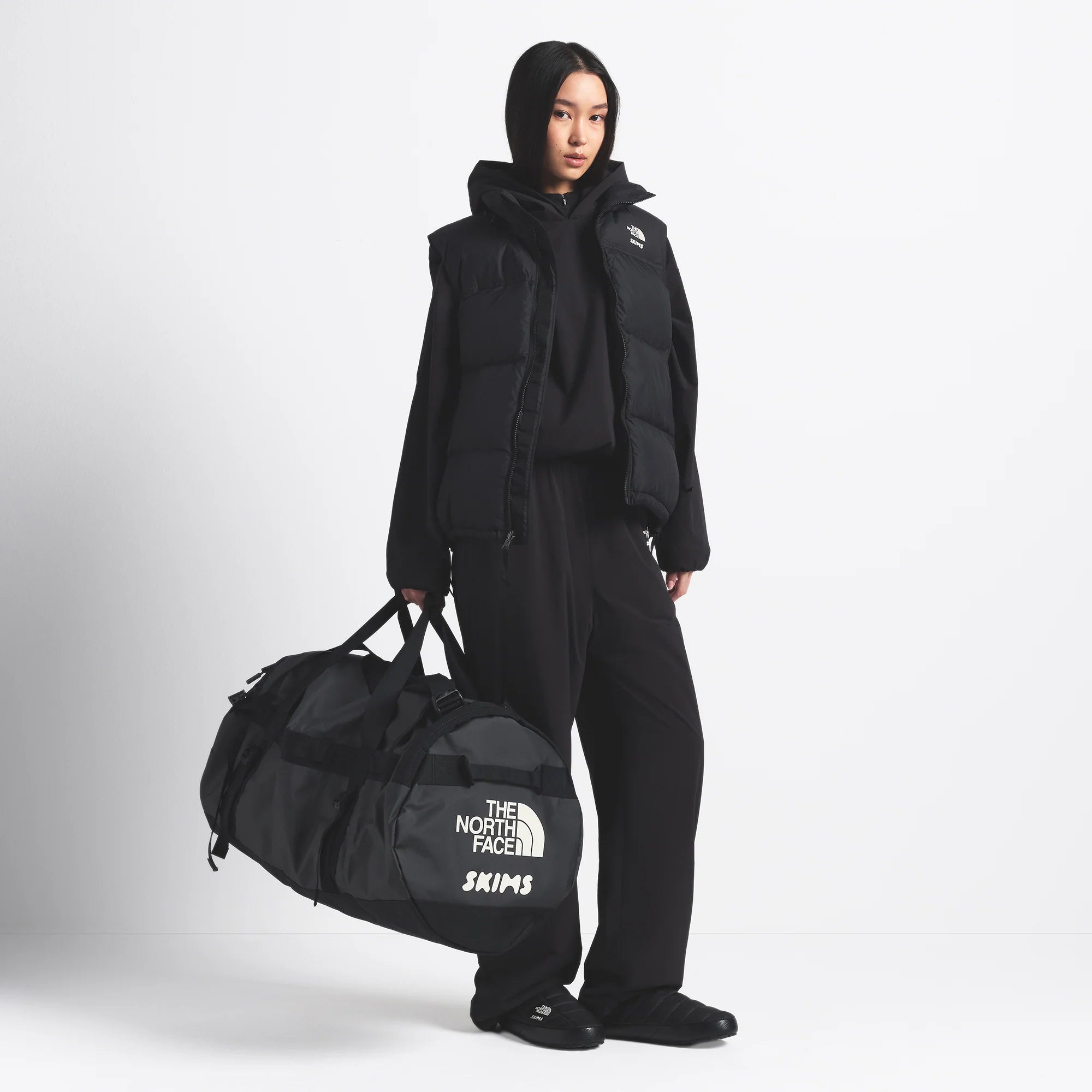 THE NORTH FACE X SKIMS LARGE BASE CAMP DUFFLE BAG | ONYX